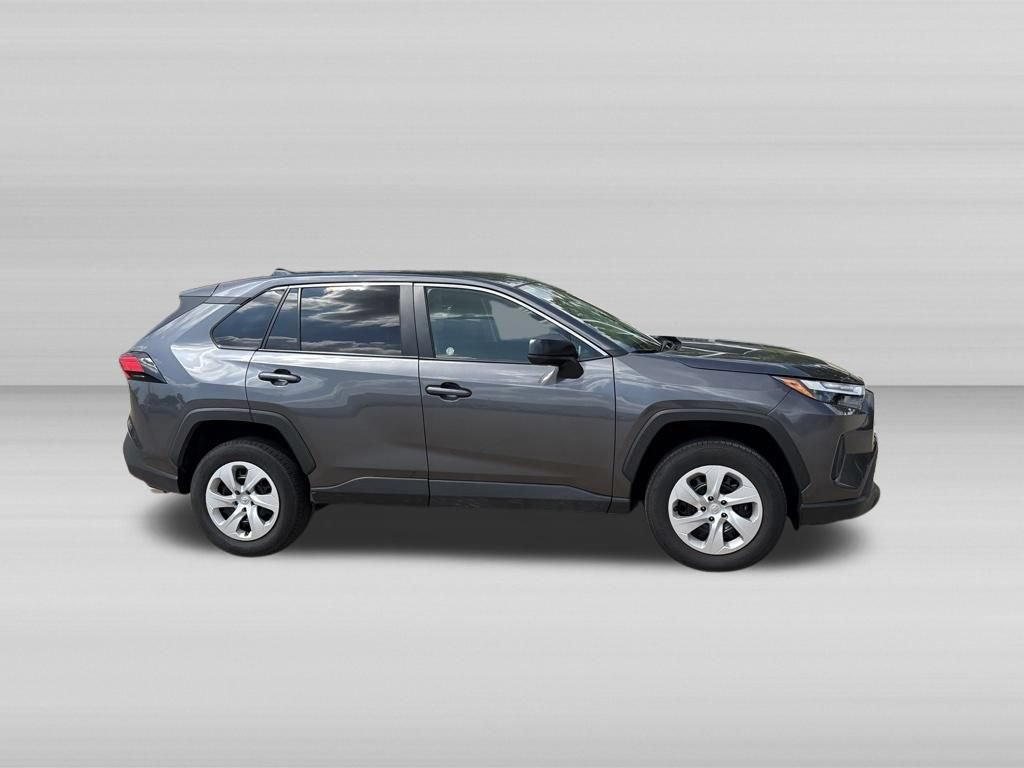 Used 2025 Toyota RAV4 LE AWD/4WD image 3