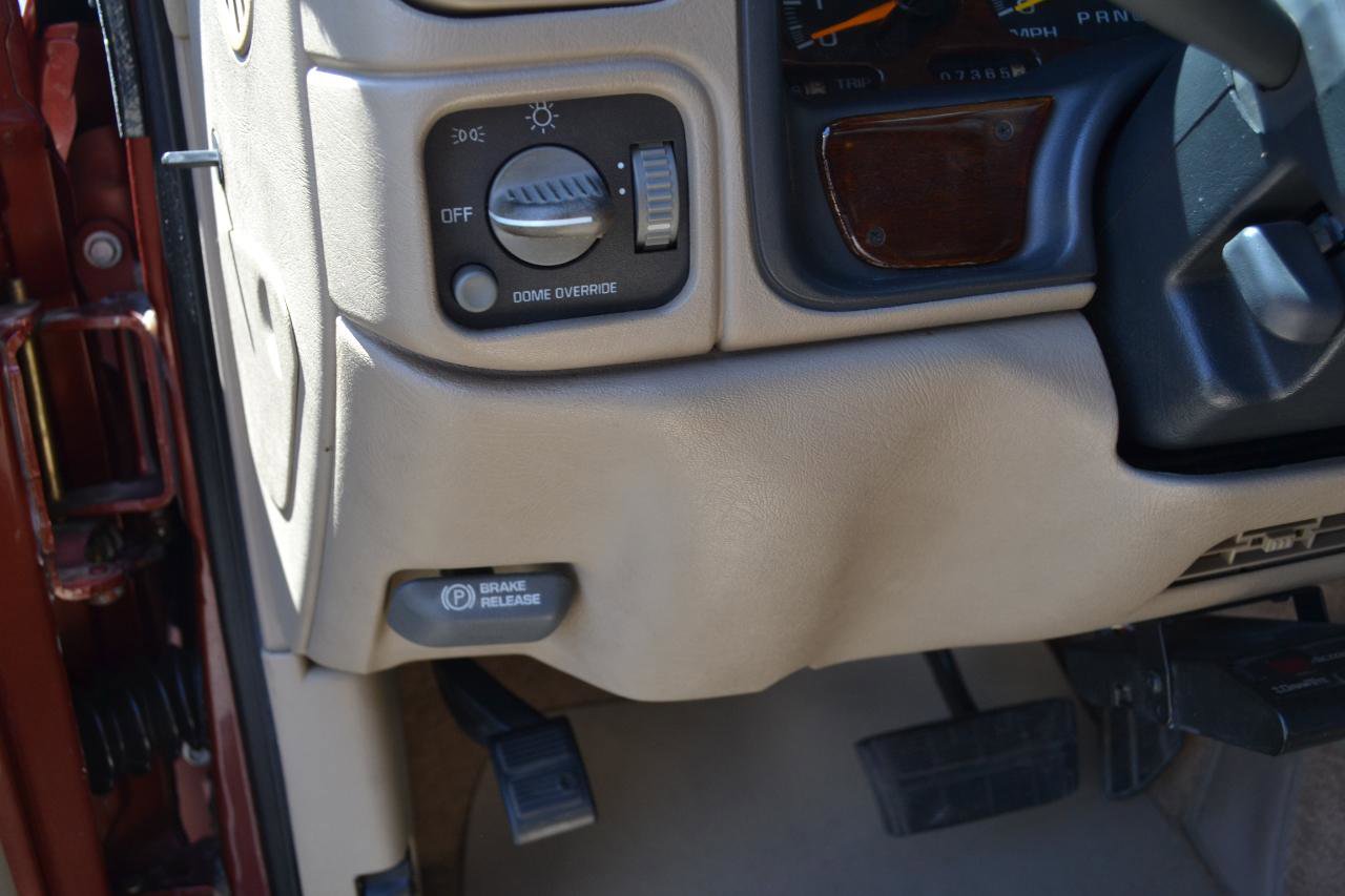 Used 1998 GMC Sierra 3500 4x4 Crew Cab w/ Marketing Option Pkg 3 image 13