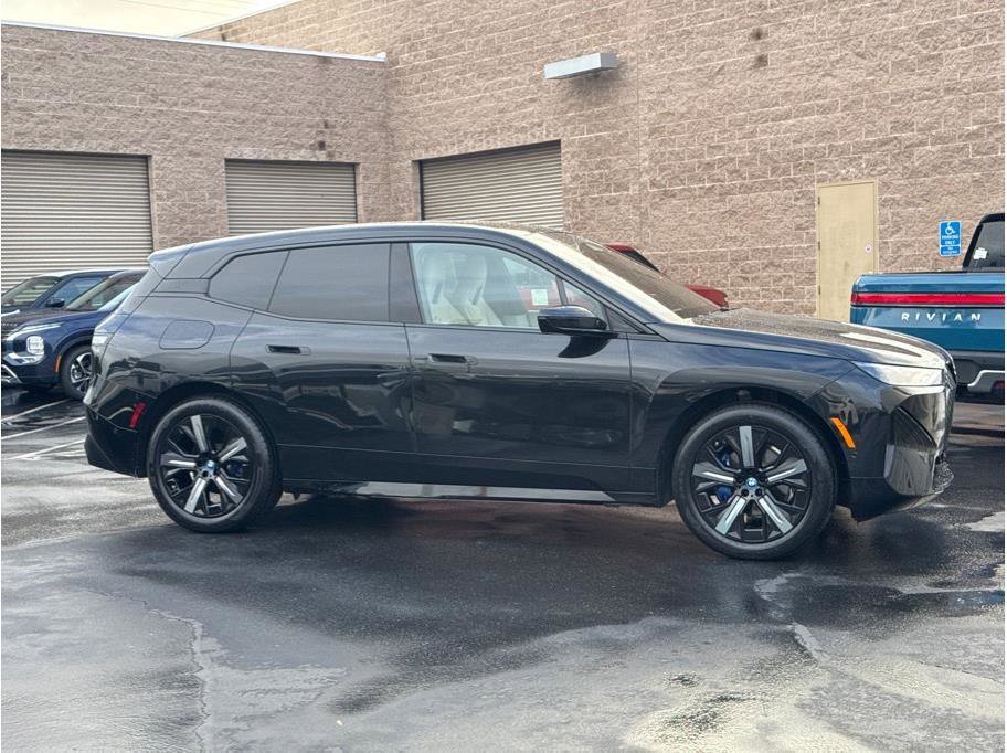 Used 2023 BMW iX xDrive50 w/ Sport Package image 4