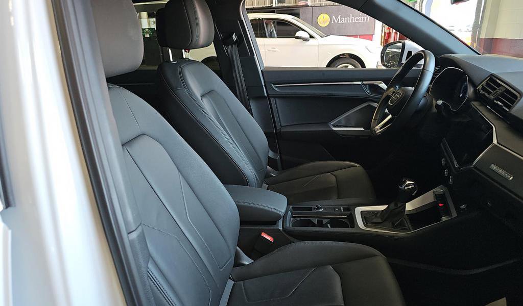 Used 2023 Audi Q3 2.0T Premium w/ Convenience Package AWD/4WD image 14