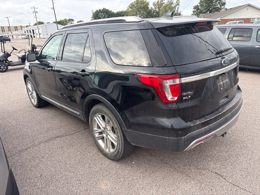 Used 2017 Ford Explorer XLT w/ Equipment Group 202A FWD image 7