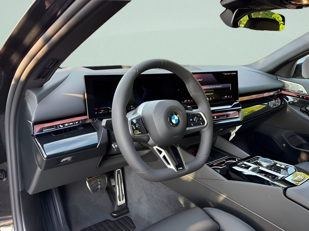 New 2027 BMW 530i xDrive w/ M Sport Package AWD/4WD image 9