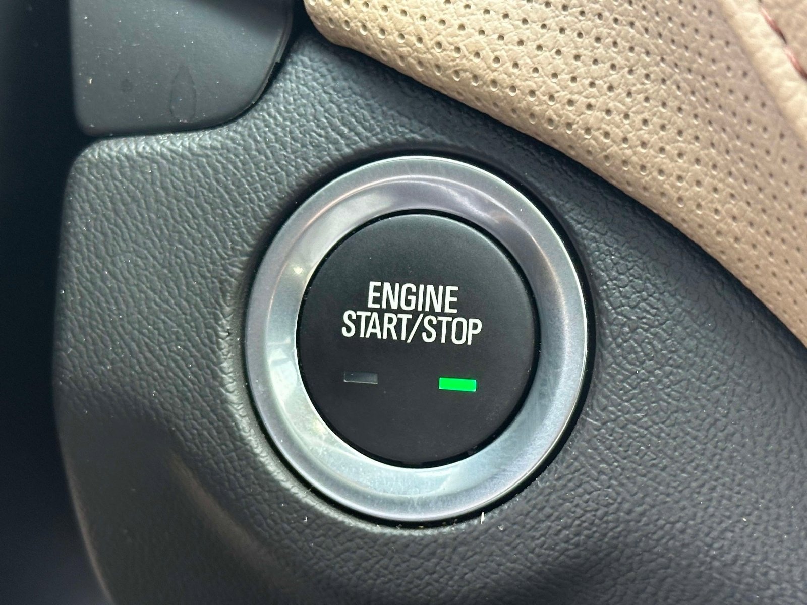 Used 2023 Chevrolet Equinox Premier FWD image 30