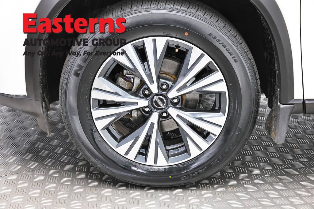 Used 2023 Nissan Rogue SV AWD/4WD image 31