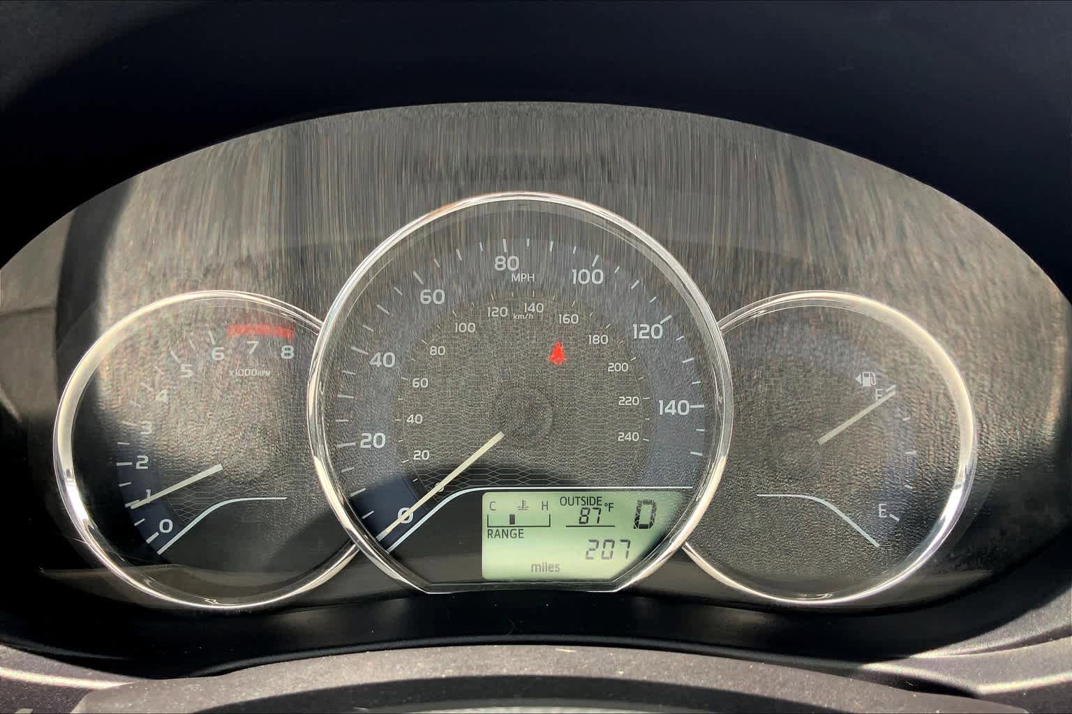 Used 2015 Toyota Corolla LE FWD image 26