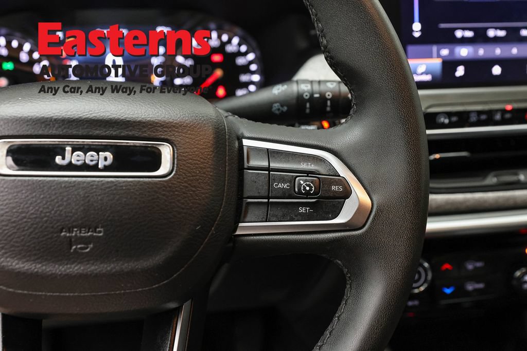 Used 2024 Jeep Compass Latitude AWD/4WD image 15