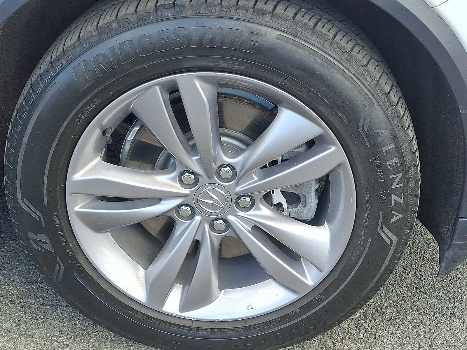 Used 2023 Acura MDX SH-AWD image 9