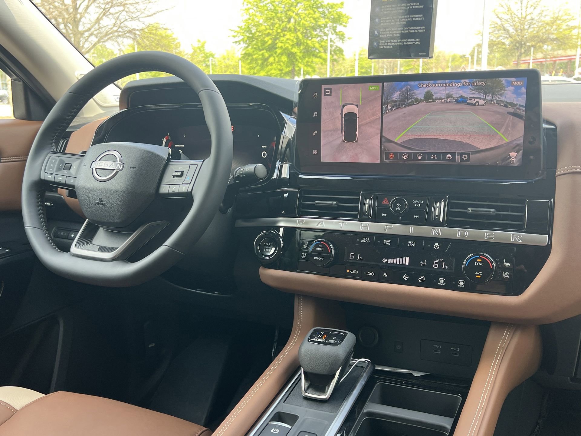 New 2026 Nissan Pathfinder Platinum image 3