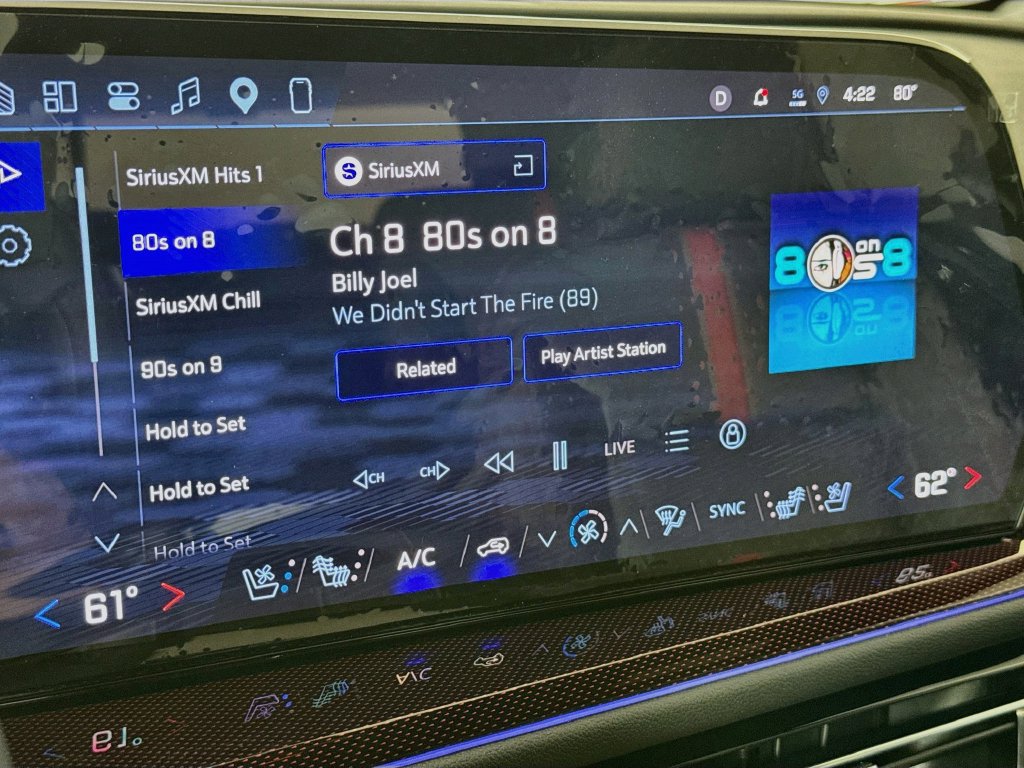 Used 2026 Chevrolet Traverse RS w/ LPO, Floor Liner Package FWD image 18