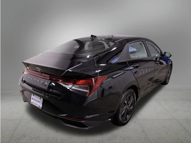Used 2023 Hyundai Elantra SEL image 8