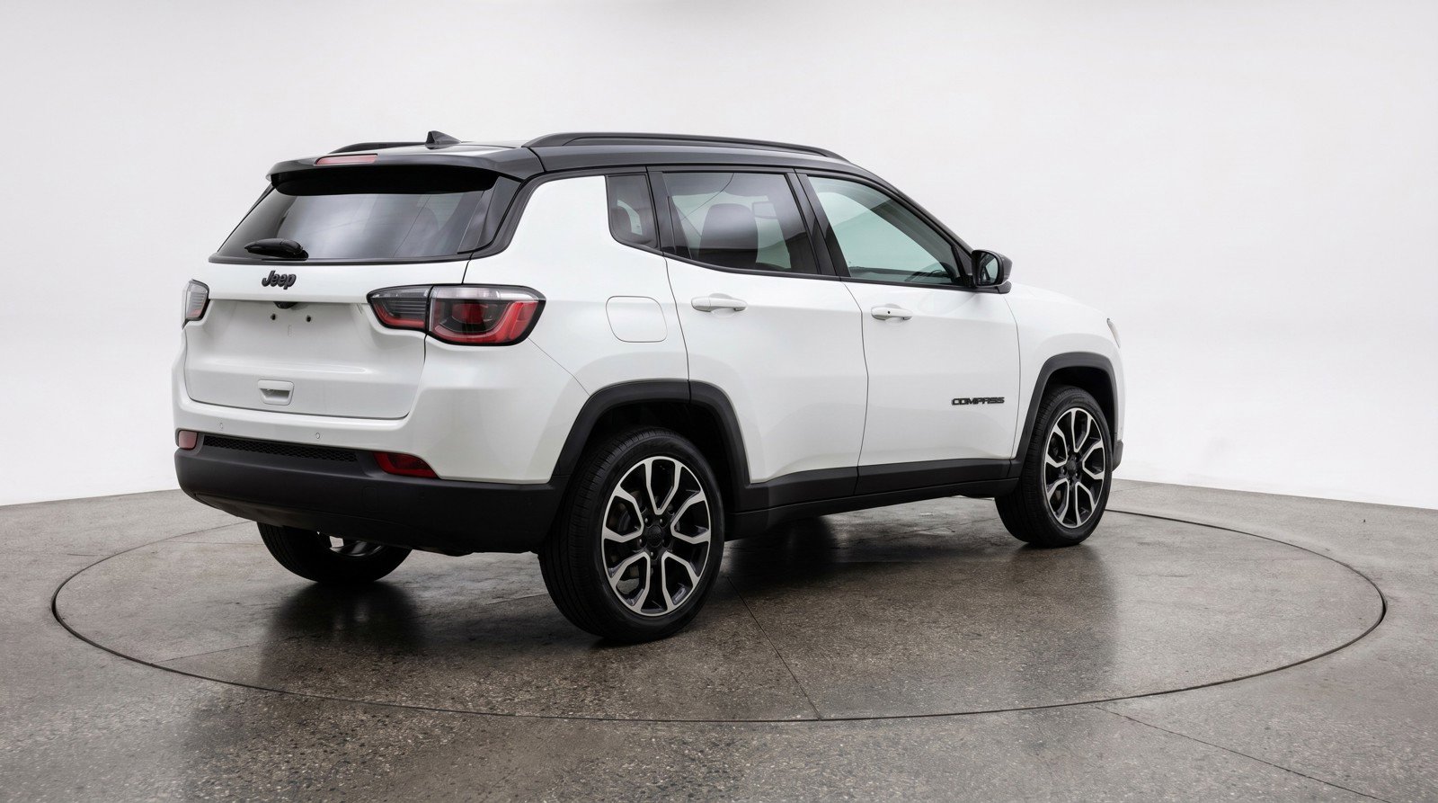 Used 2025 Jeep Compass Trailhawk AWD/4WD image 9