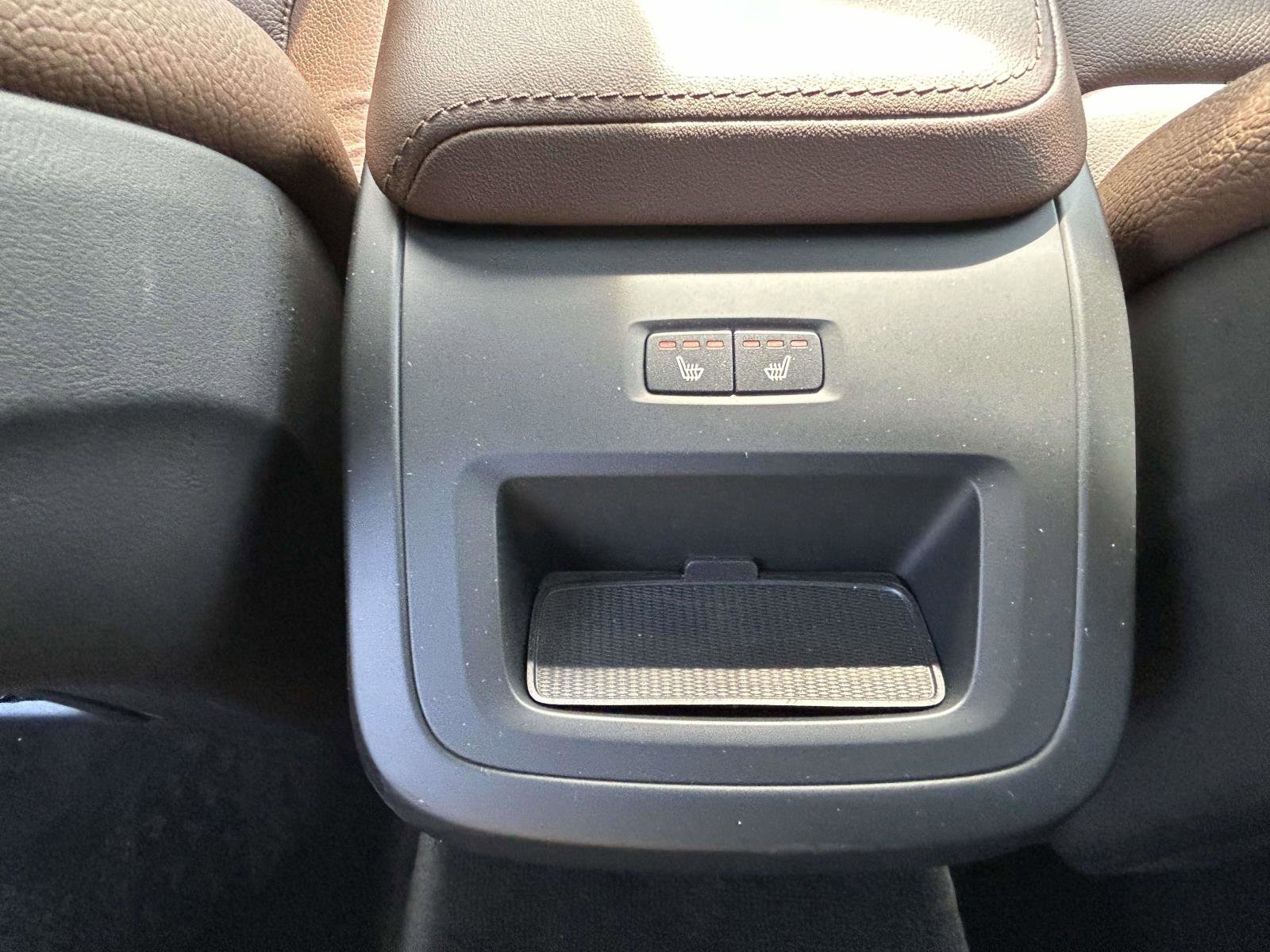 Certified 2025 Volvo V60 B5 Cross Country Plus image 17