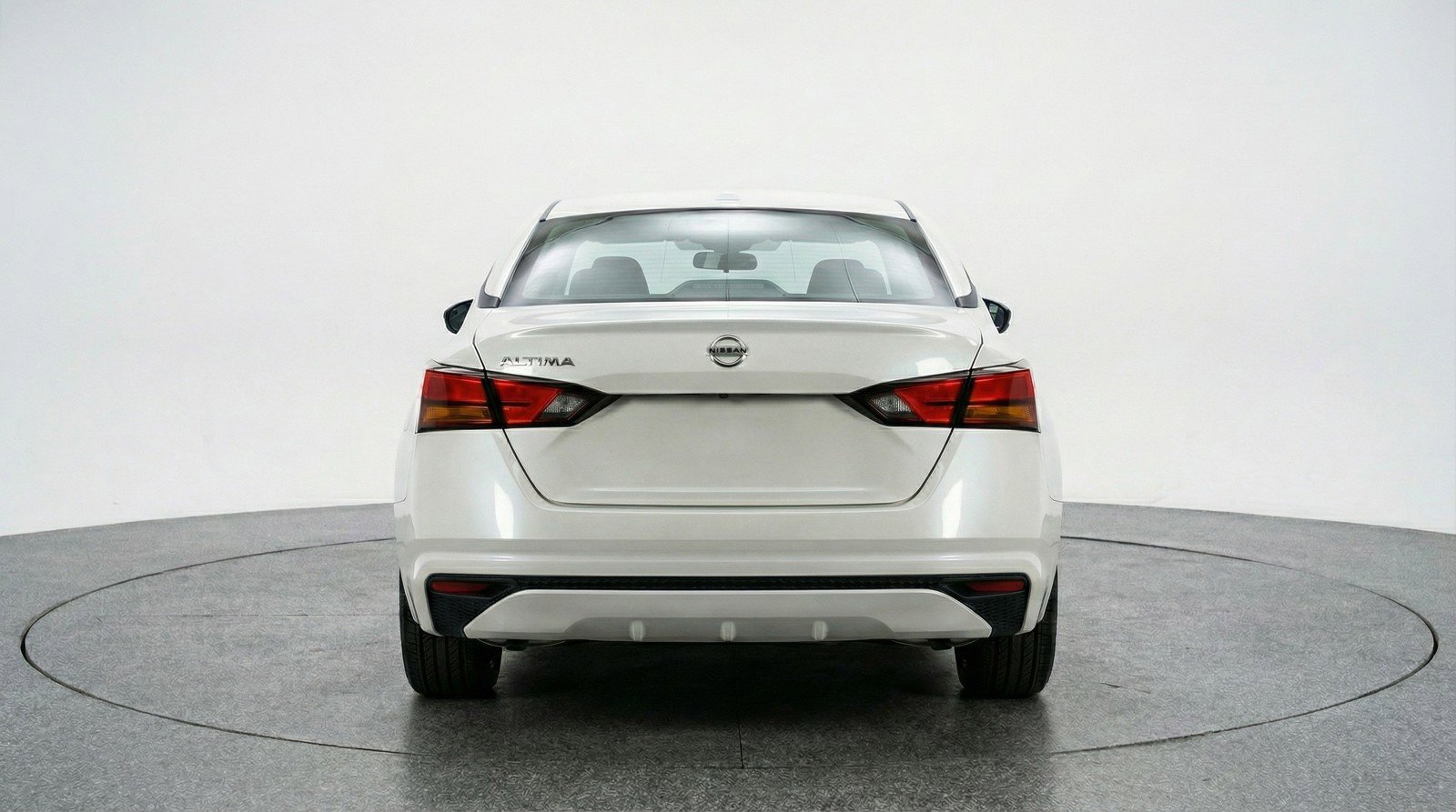 Used 2025 Nissan Altima 2.5 SV FWD image 7