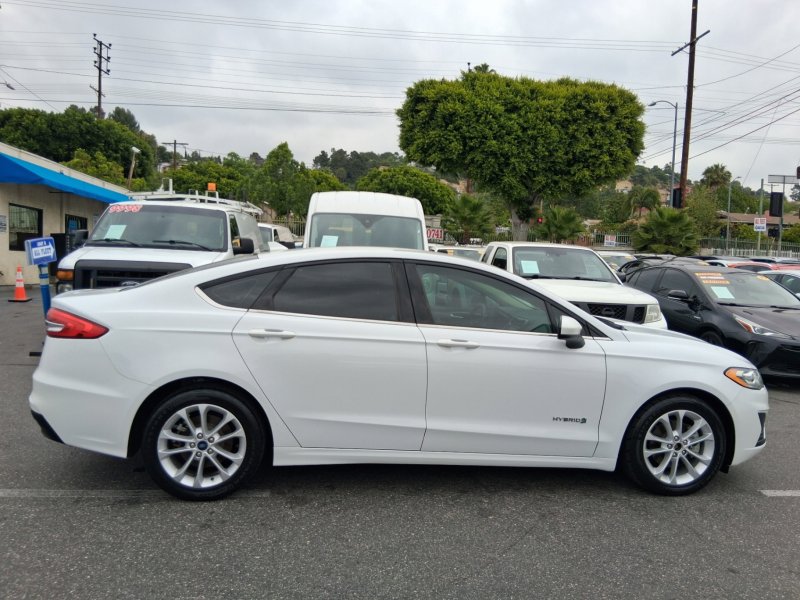 Used 2019 Ford Fusion SE FWD image 7