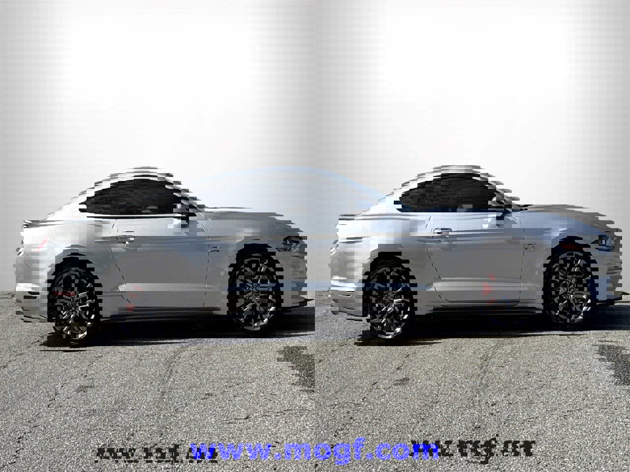 Used 2018 Ford Mustang GT Premium w/ Safe & Smart Package image 27