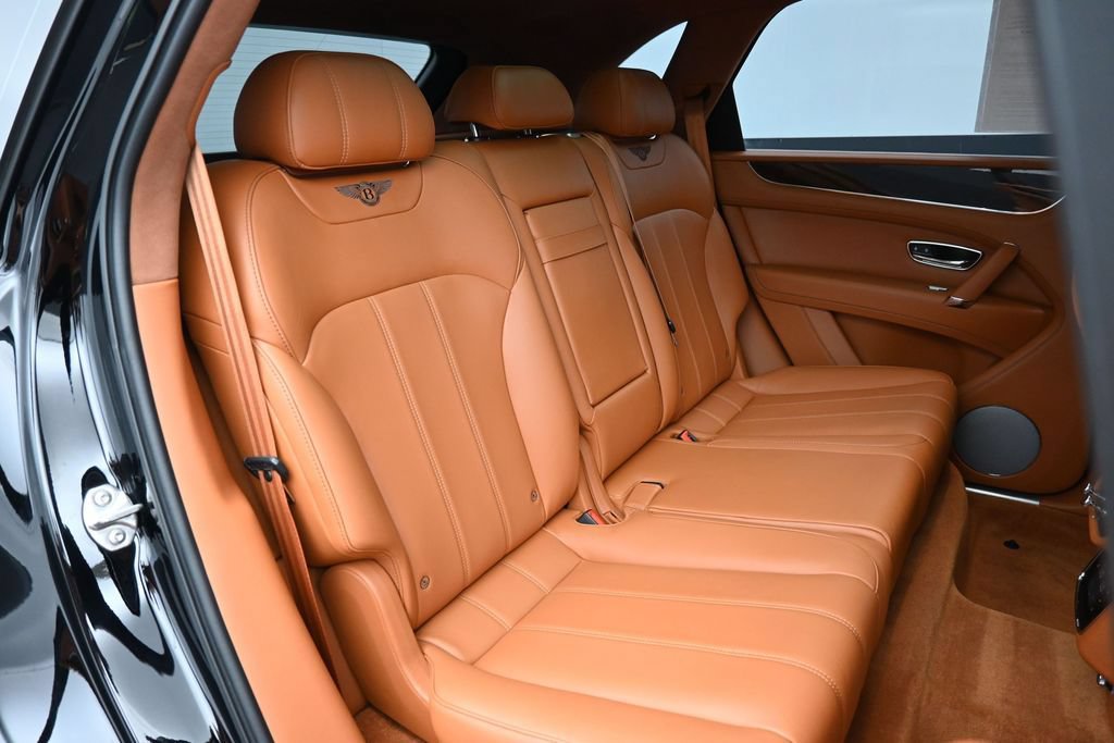 Used 2019 Bentley Bentayga AWD/4WD image 25