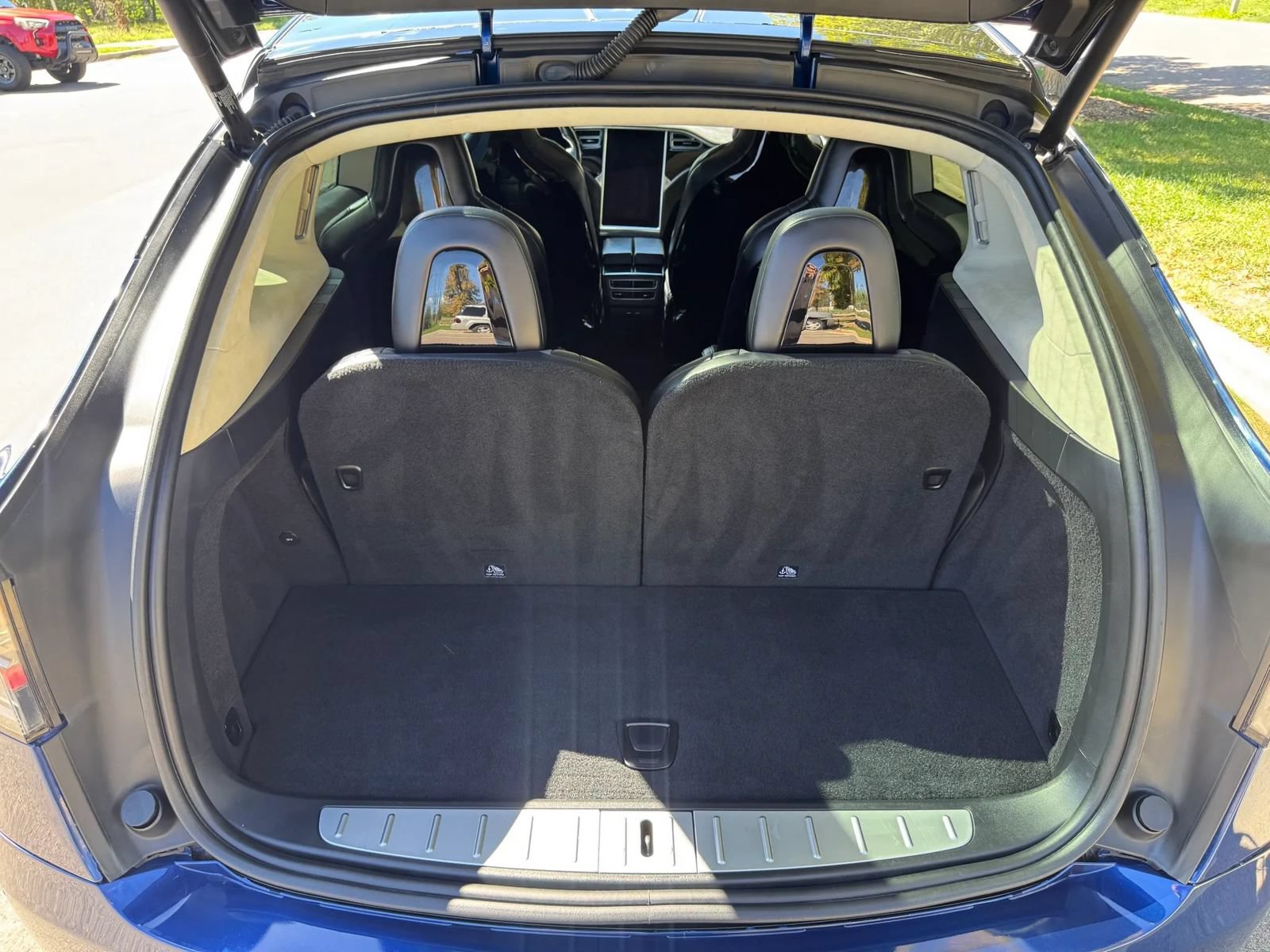Used 2016 Tesla Model X 75D AWD/4WD image 10