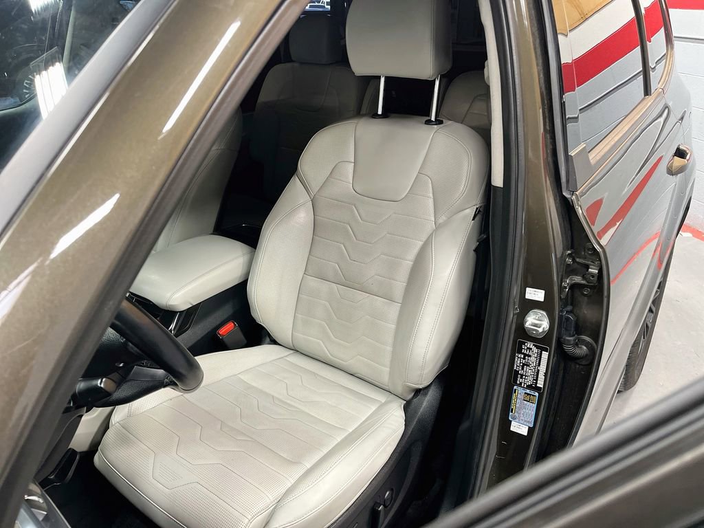 Used 2022 Kia Telluride SX w/ SX Prestige Package image 20