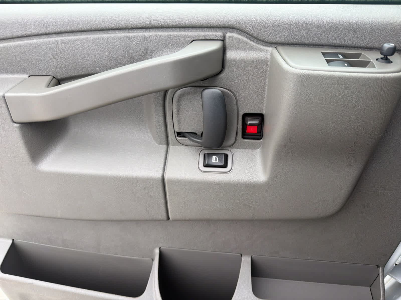 Used 2023 Chevrolet Express 3500 LS RWD image 17