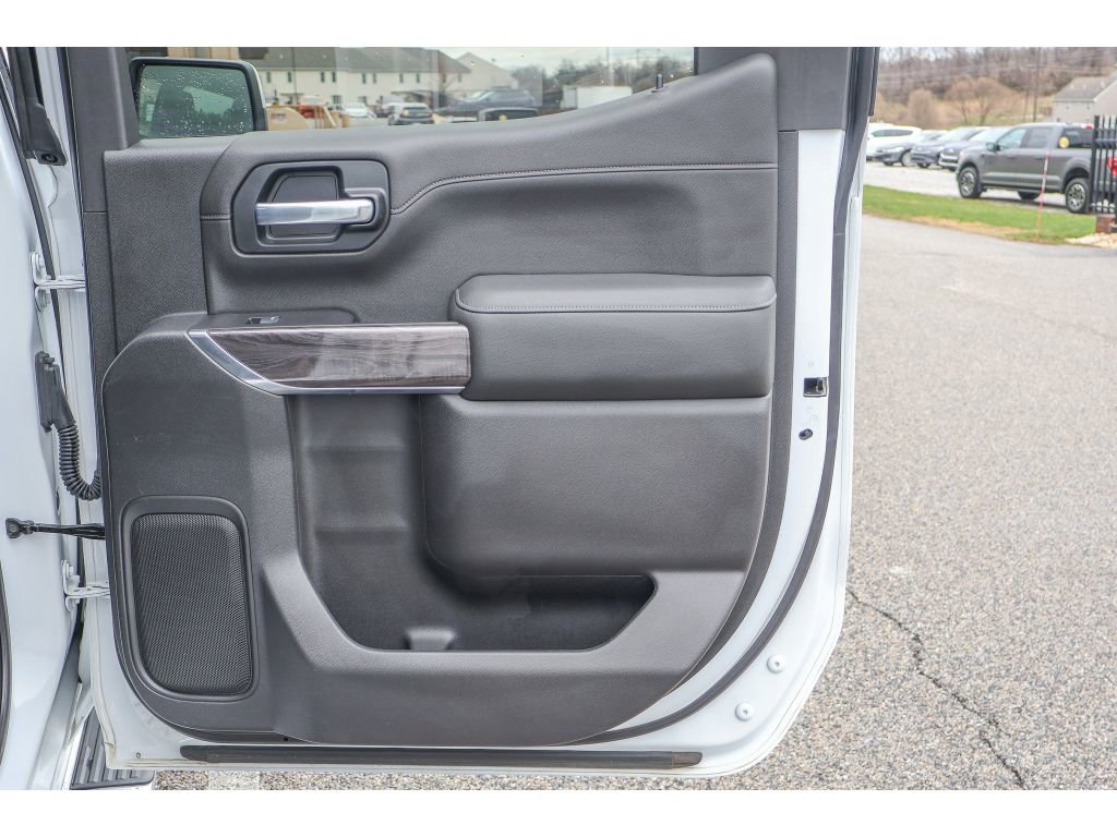 Used 2019 Chevrolet Silverado 1500 LTZ w/ LTZ Premium Package AWD/4WD image 19