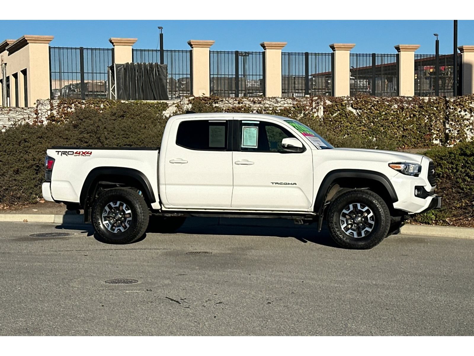 Used 2022 Toyota Tacoma 4x4 Double Cab image 3