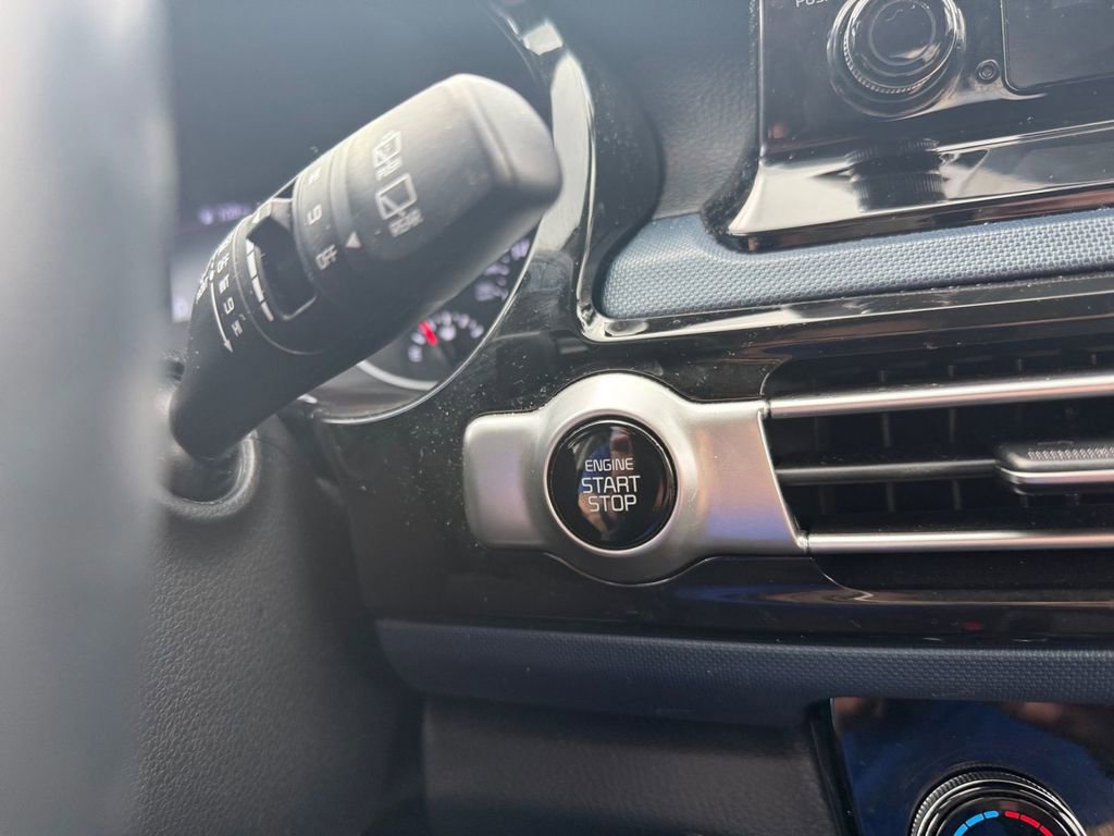 Certified 2023 Kia Seltos S image 30