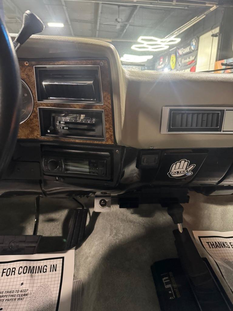 Used 1991 GMC Jimmy 4WD image 12