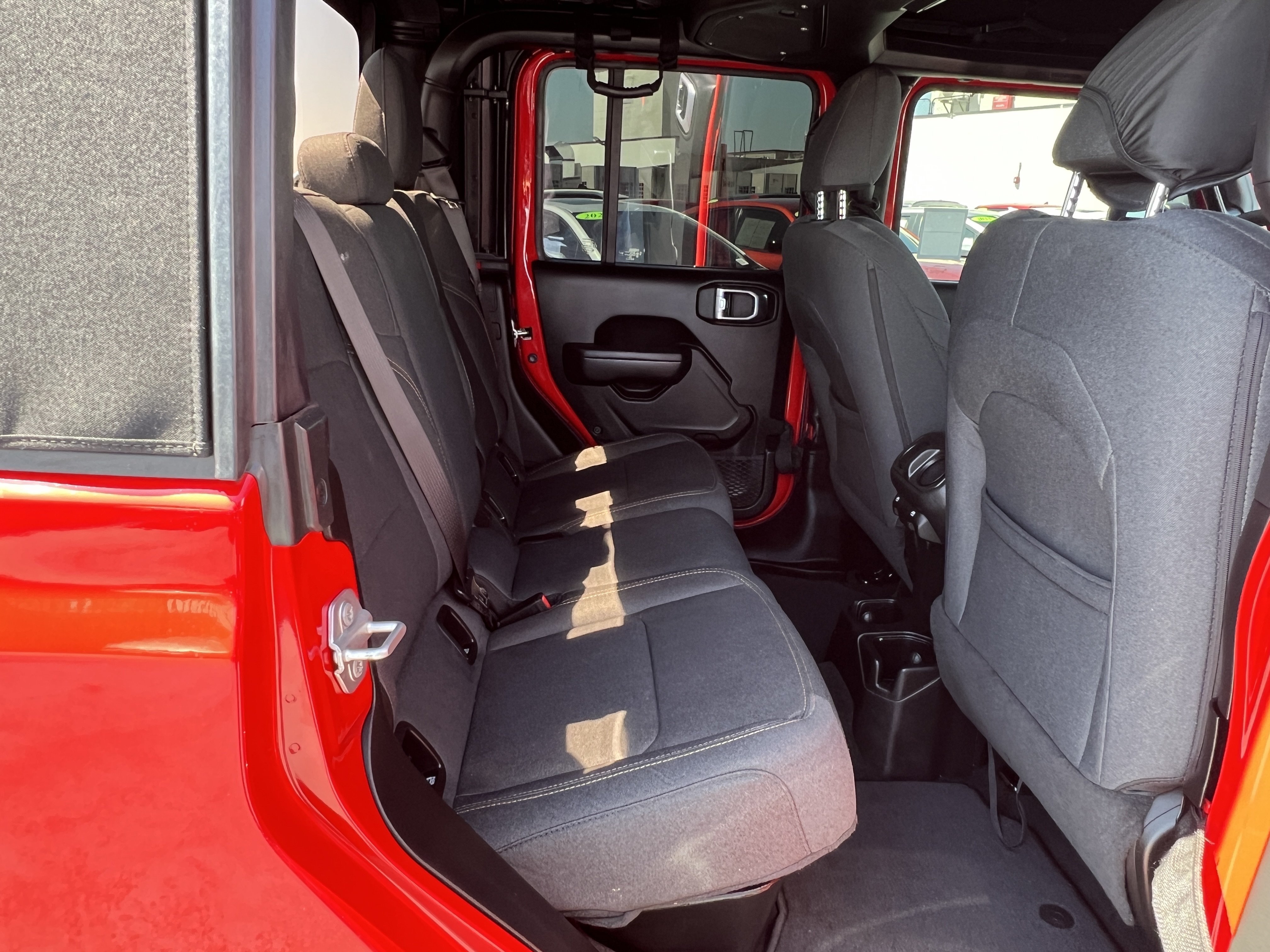 Used 2024 Jeep Gladiator Sport AWD/4WD image 18