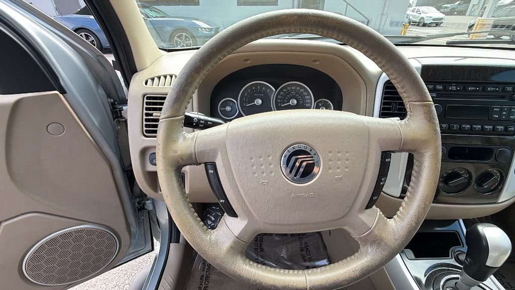 Used 2005 Mercury Mariner Luxury FWD image 15