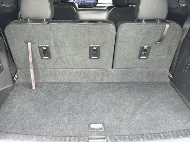 Used 2025 Buick Enclave Preferred FWD image 21