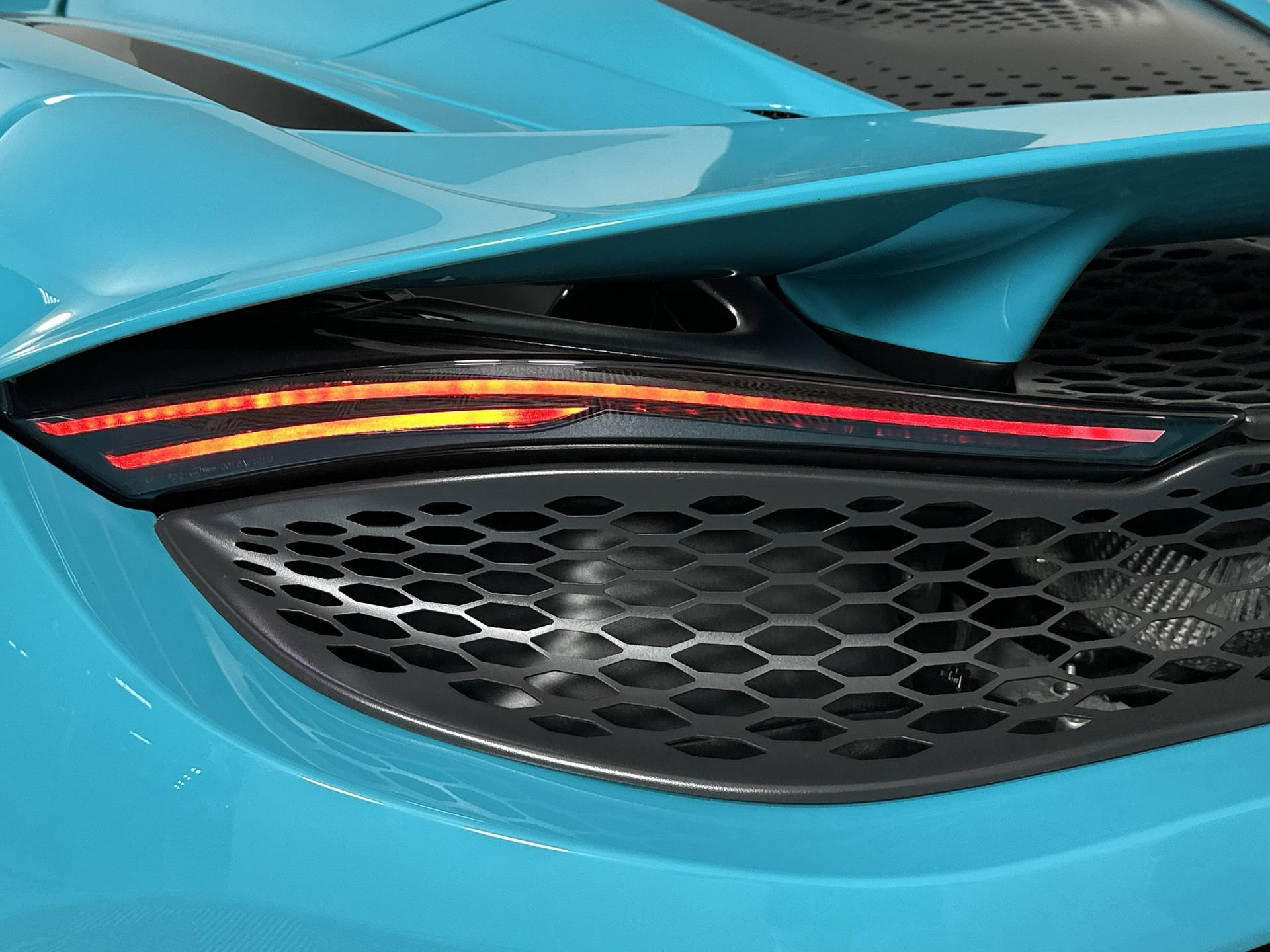 Used 2024 McLaren 750S Spider image 26