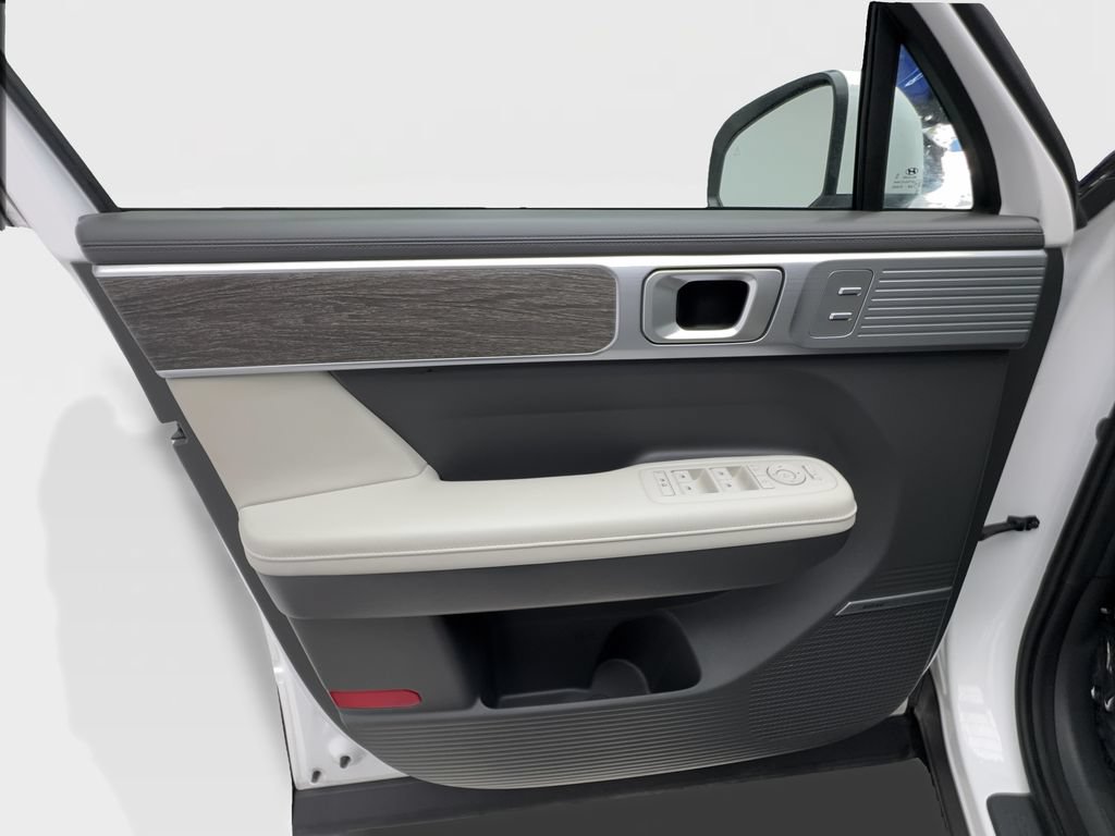 Used 2025 Hyundai Santa Fe Limited FWD image 23