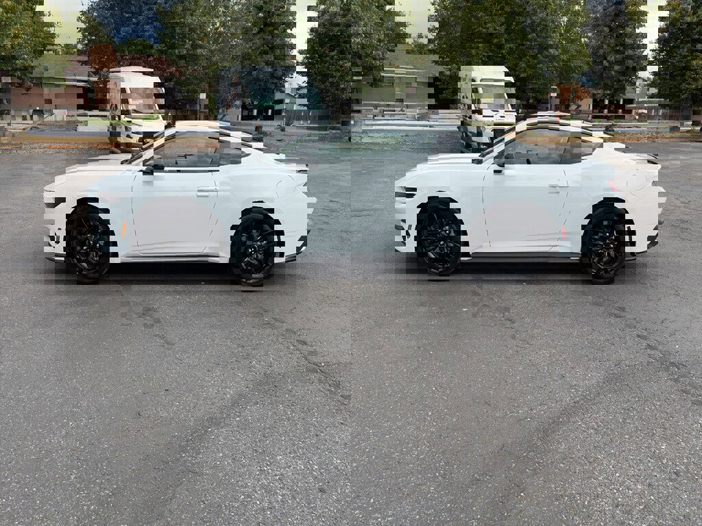 New 2025 Ford Mustang Premium image 24