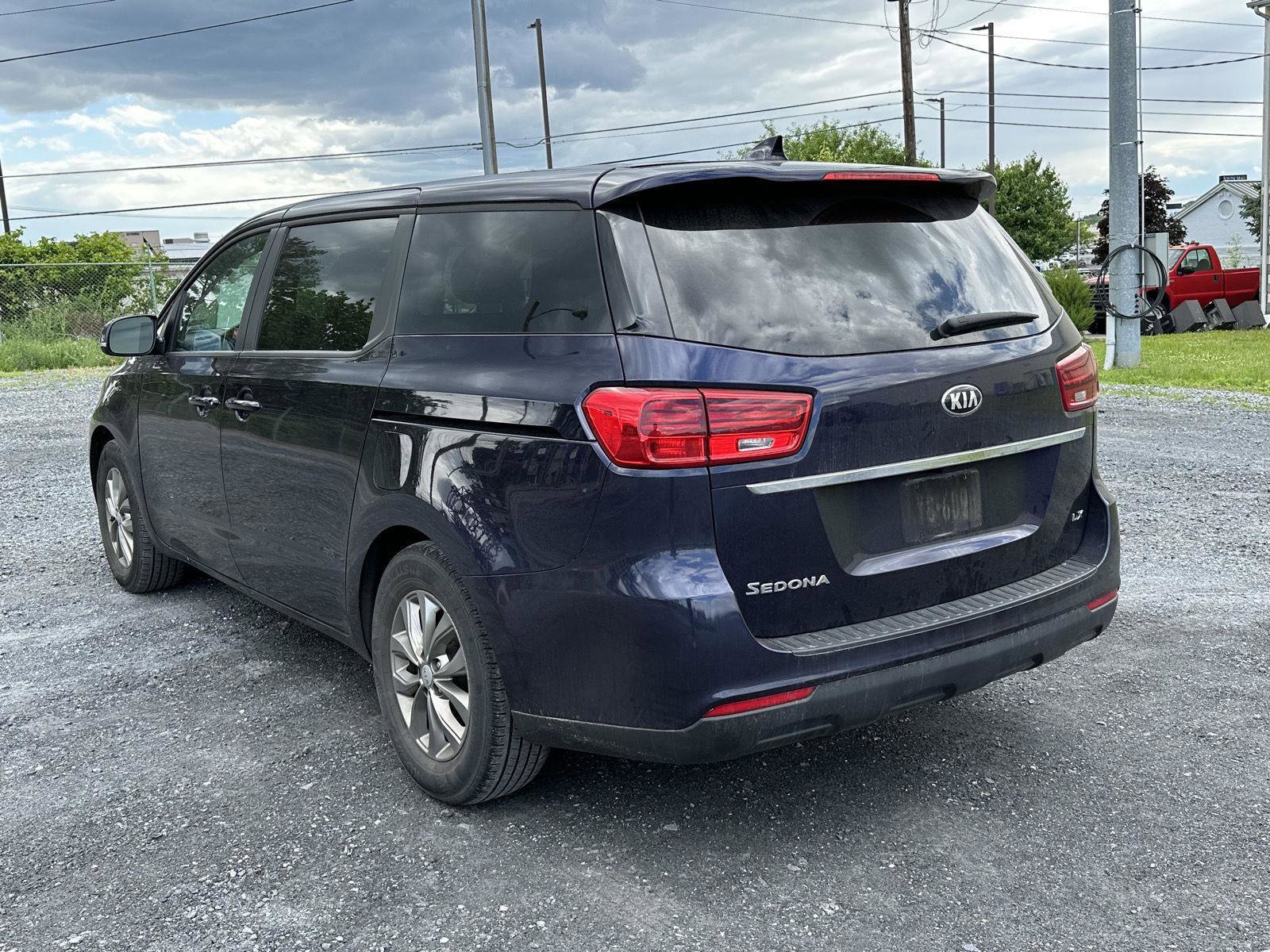 Used 2019 Kia Sedona LX FWD image 6