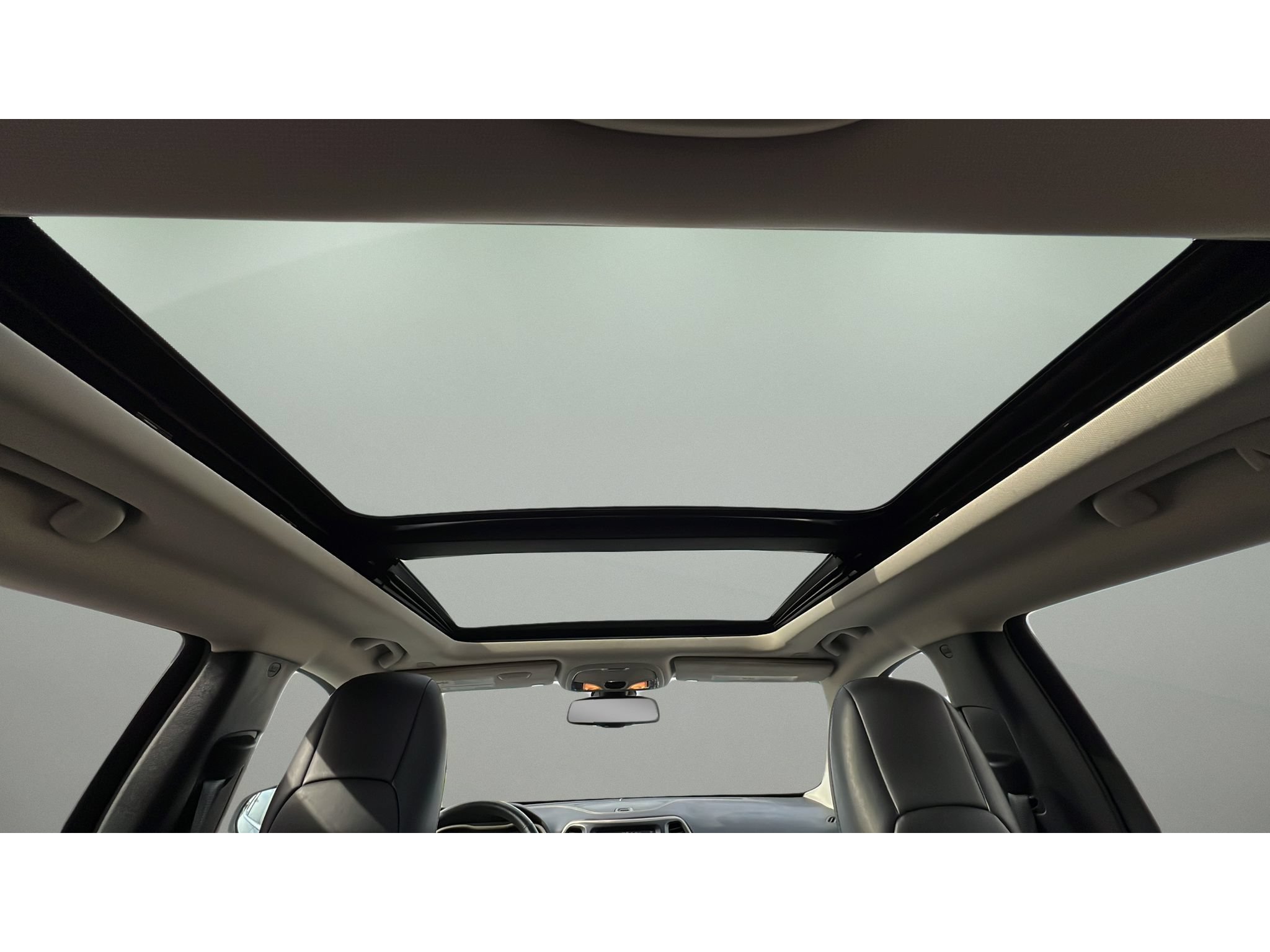 Used 2018 Jeep Cherokee Limited AWD/4WD image 29