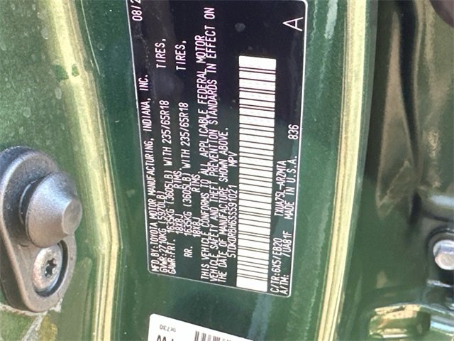 Certified 2025 Toyota Highlander XLE image 38