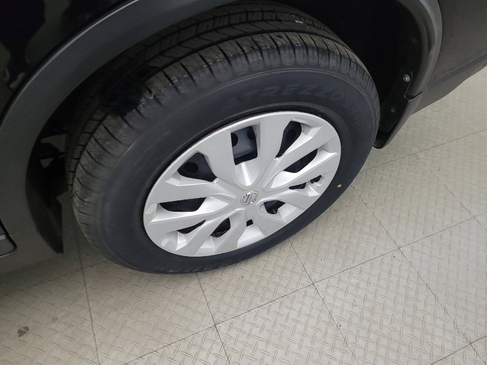 Used 2018 Nissan Rogue S image 31