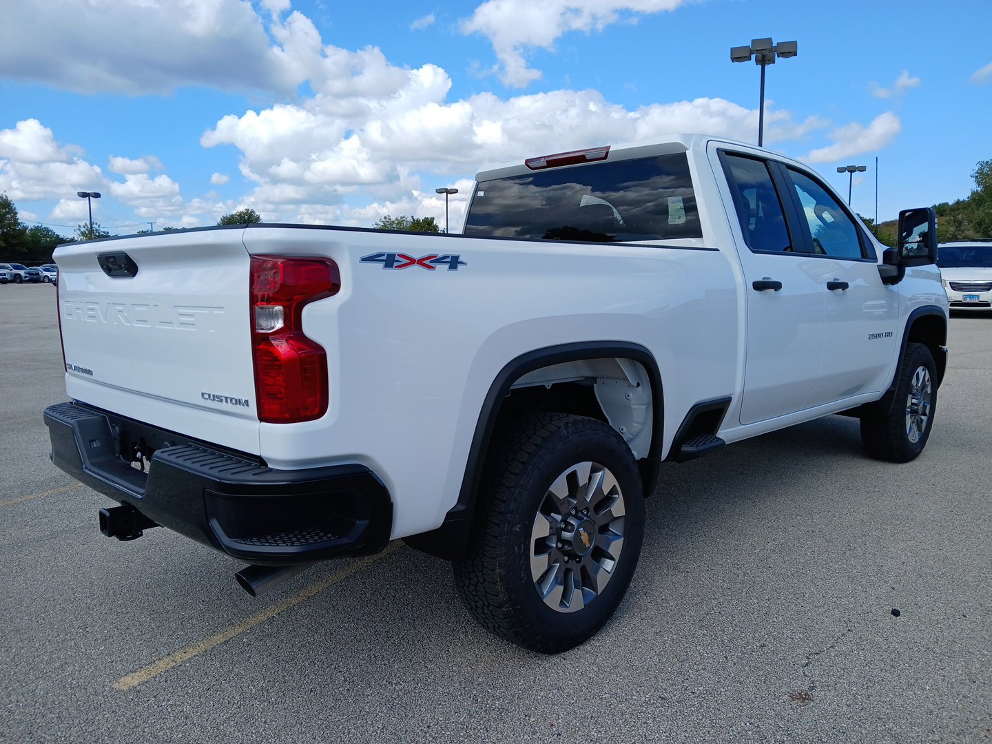 New 2022 Chevrolet Traverse LT w/ LT Premium Package image 4