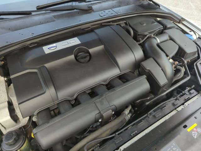 Used 2010 Volvo V70 image 23