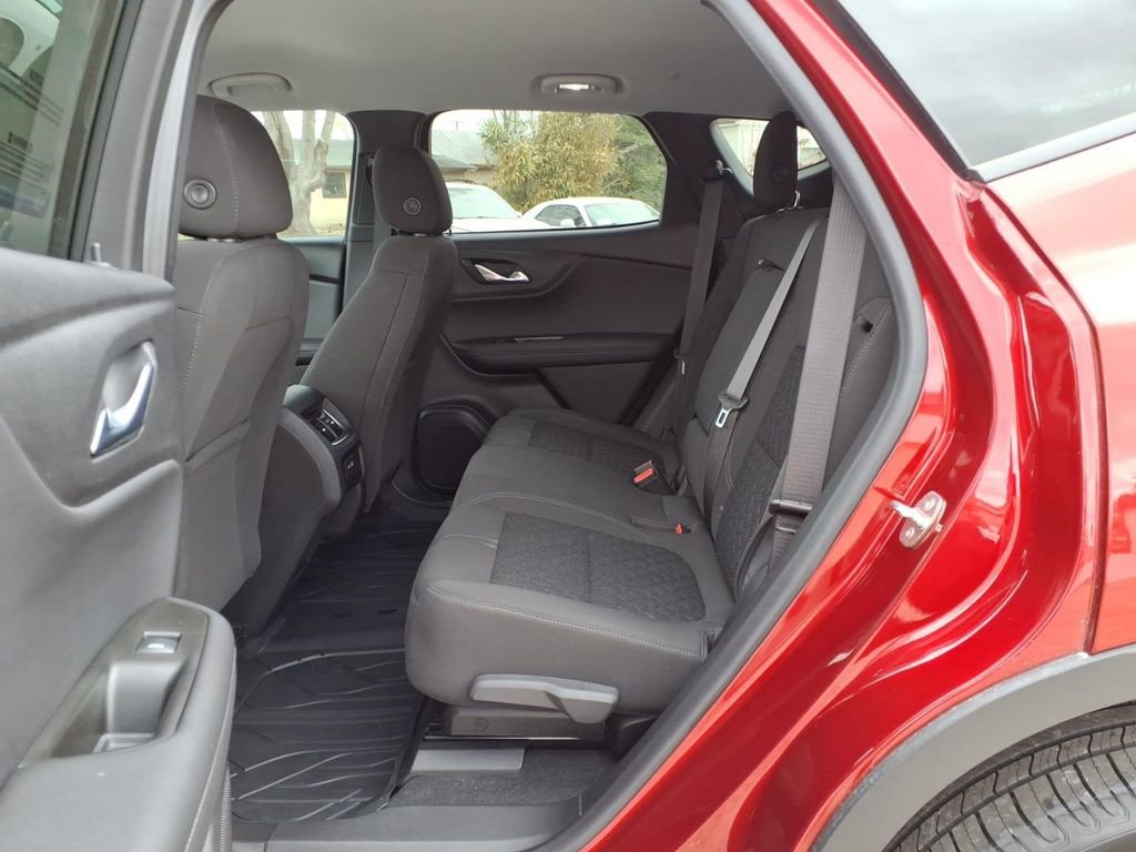 Used 2021 Chevrolet Blazer LT image 12