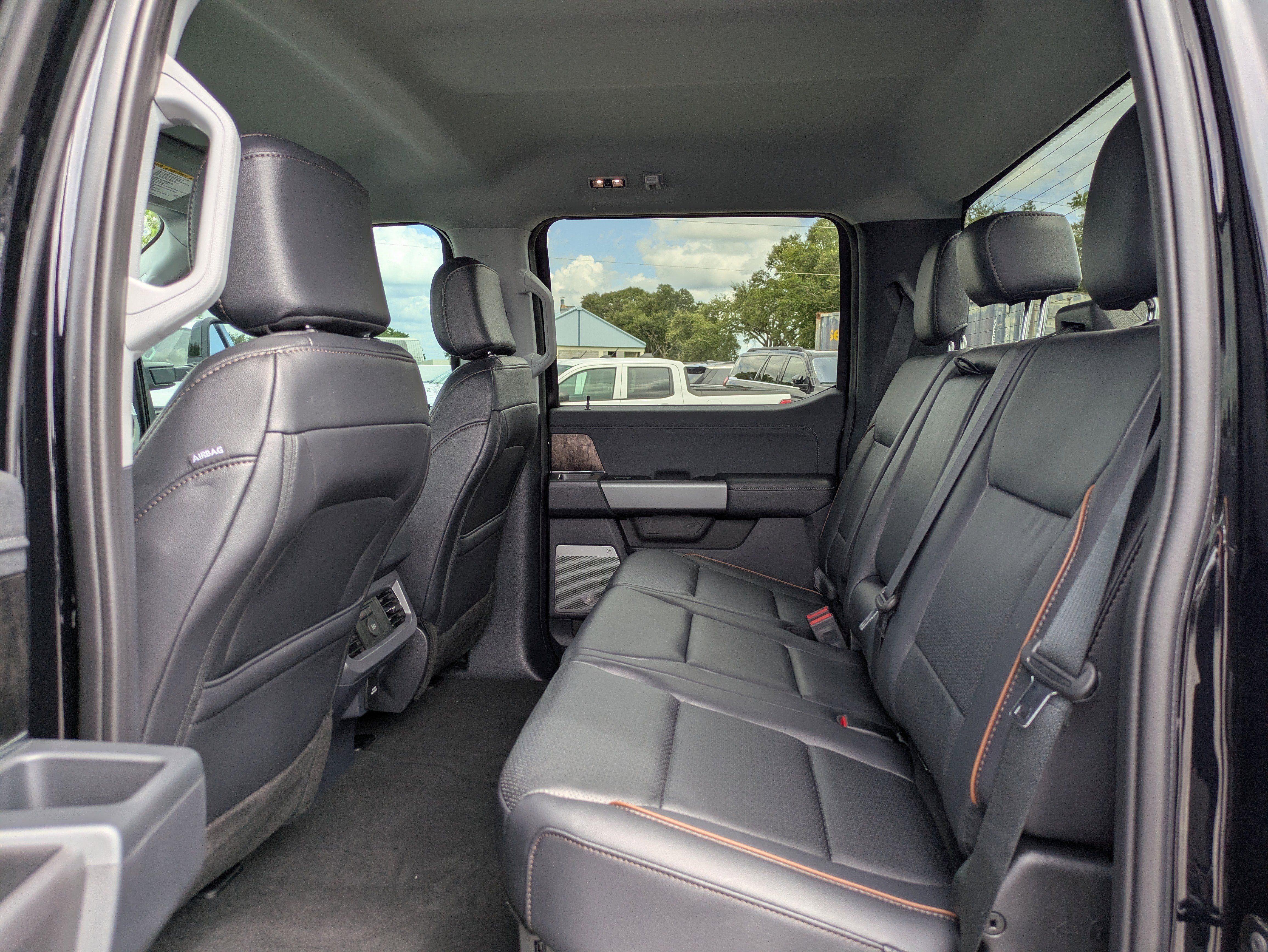 New 2026 Ford F250 Lariat w/ FX4 Off-Road Package image 30