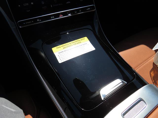 Used 2025 Mercedes-Benz C 300 4MATIC Sedan image 19
