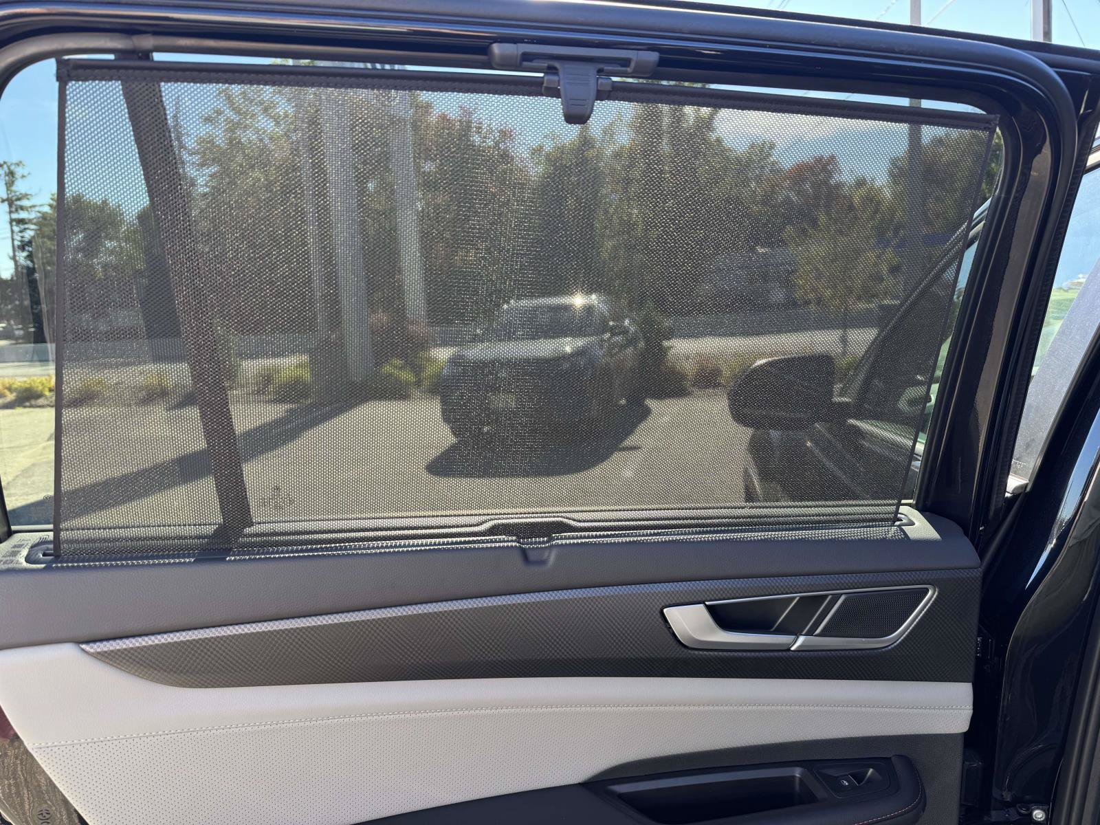 Certified 2026 Volkswagen Atlas Peak Edition AWD/4WD image 9