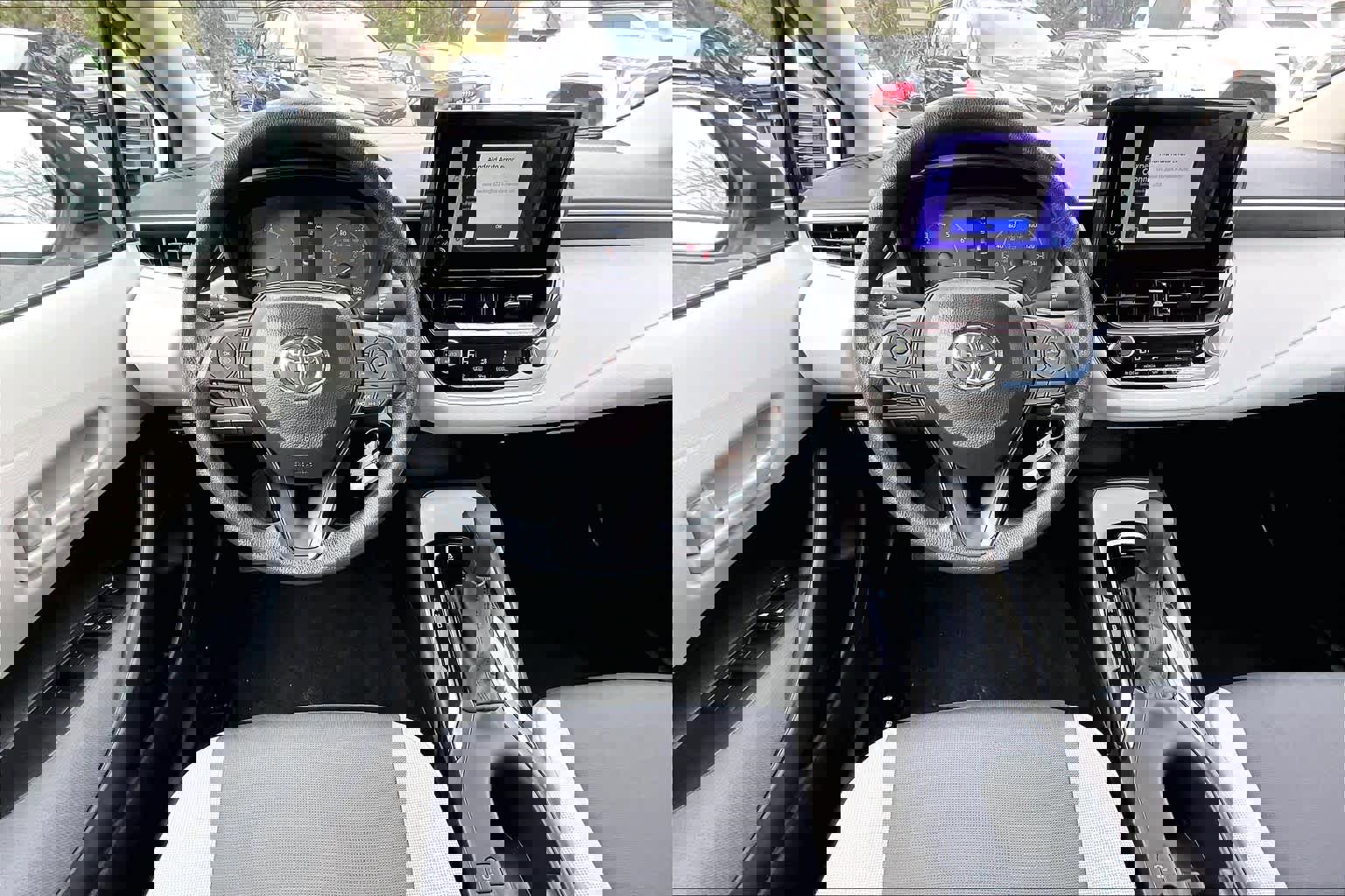 Certified 2025 Toyota Corolla LE image 6