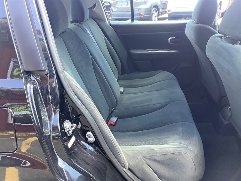 Used 2012 Nissan Versa 1.8 S w/ Plus Pkg FWD image 14