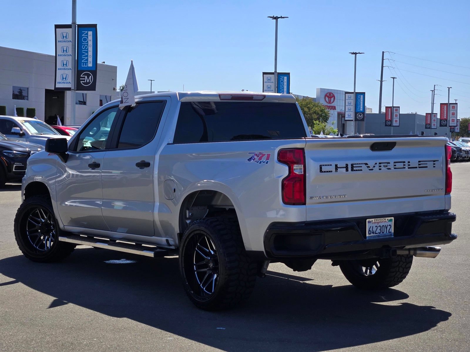 Used 2019 Chevrolet Silverado 1500 Custom Trail Boss w/ Custom Convenience Package AWD/4WD image 5