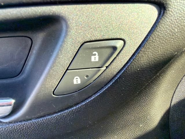 Used 2020 Chevrolet Equinox LS FWD image 22