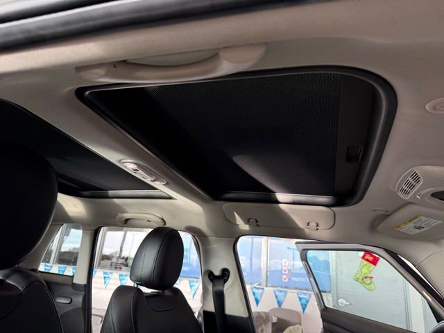 Used 2016 MINI Cooper 4-Door Hardtop image 24