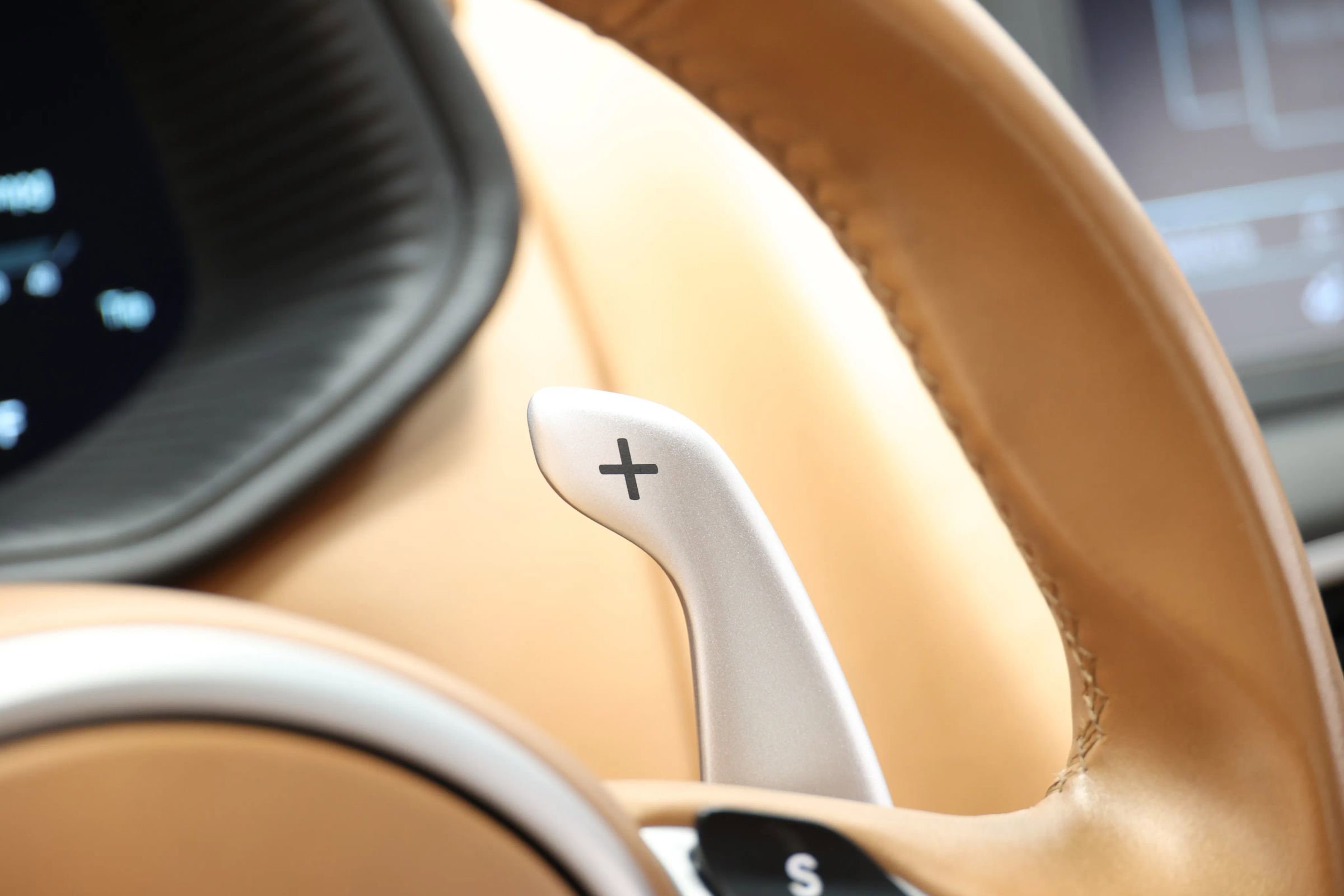 Used 2017 Aston Martin DB11 V12 image 33