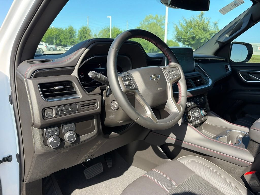 Used 2024 Chevrolet Suburban RST w/ Luxury Package AWD/4WD image 57